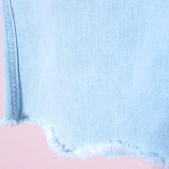 DL1961 Clara Bermuda Light Wash Frayed Bermuda Denim Shorts - Picture 13 of 16